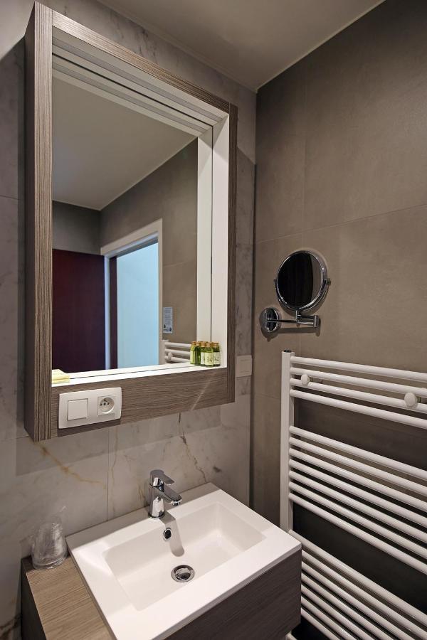 Hotel Uilenspiegel Nieuwpoort Esterno foto