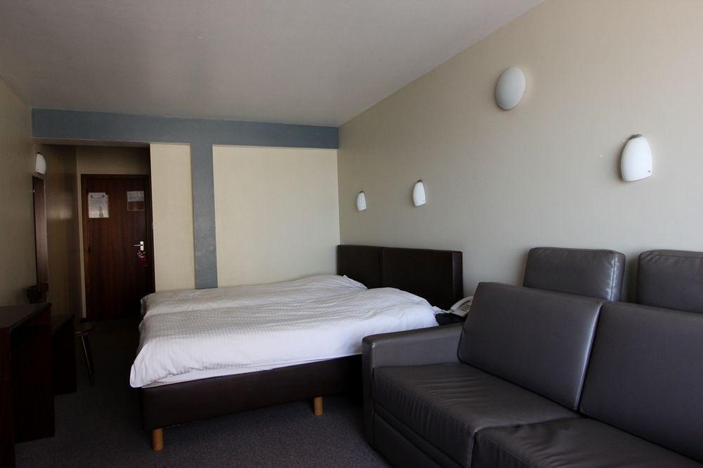 Hotel Uilenspiegel Nieuwpoort Esterno foto