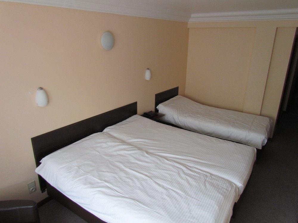 Hotel Uilenspiegel Nieuwpoort Esterno foto