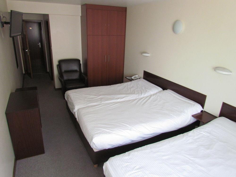 Hotel Uilenspiegel Nieuwpoort Esterno foto