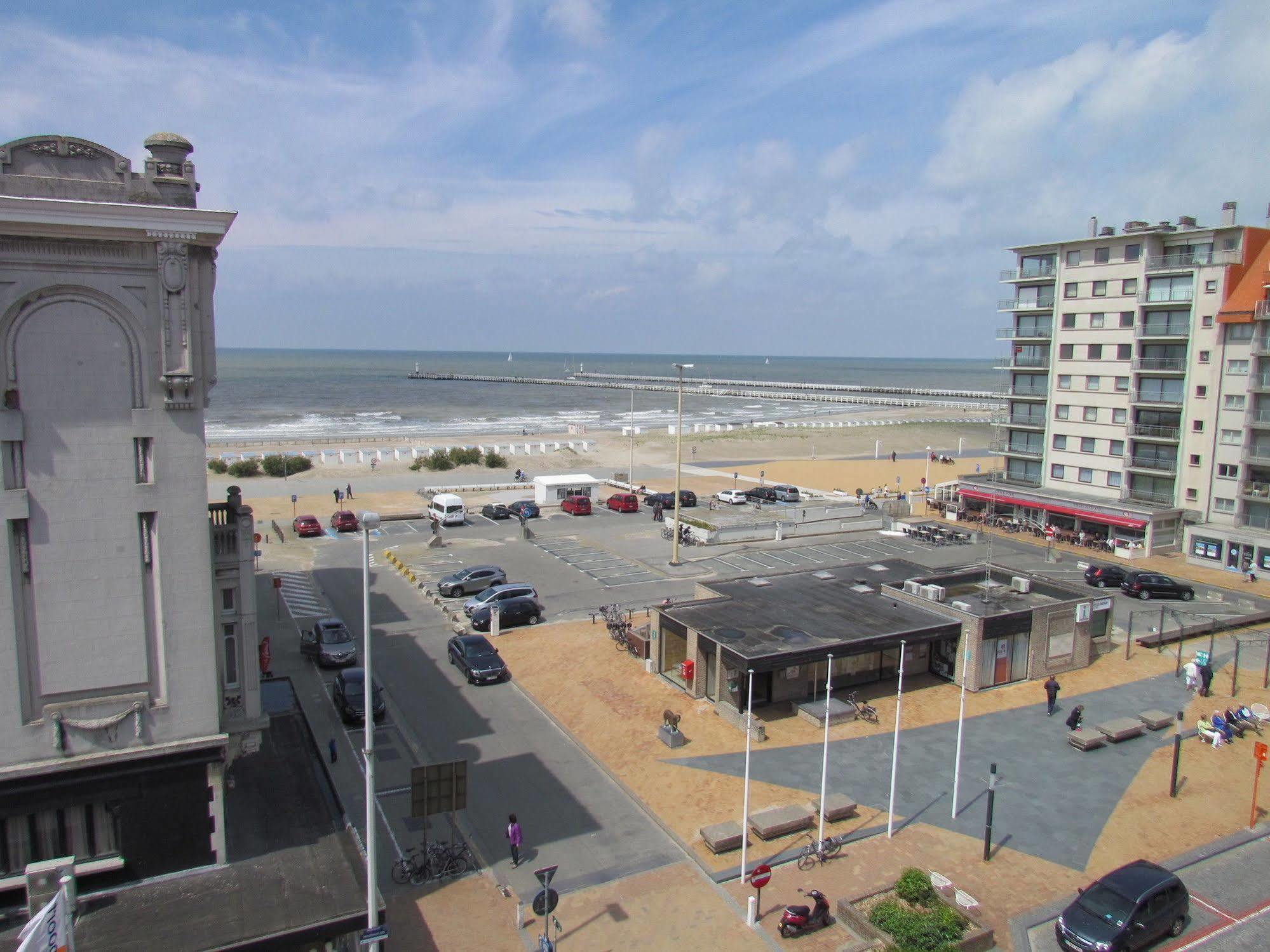 Hotel Uilenspiegel Nieuwpoort Esterno foto