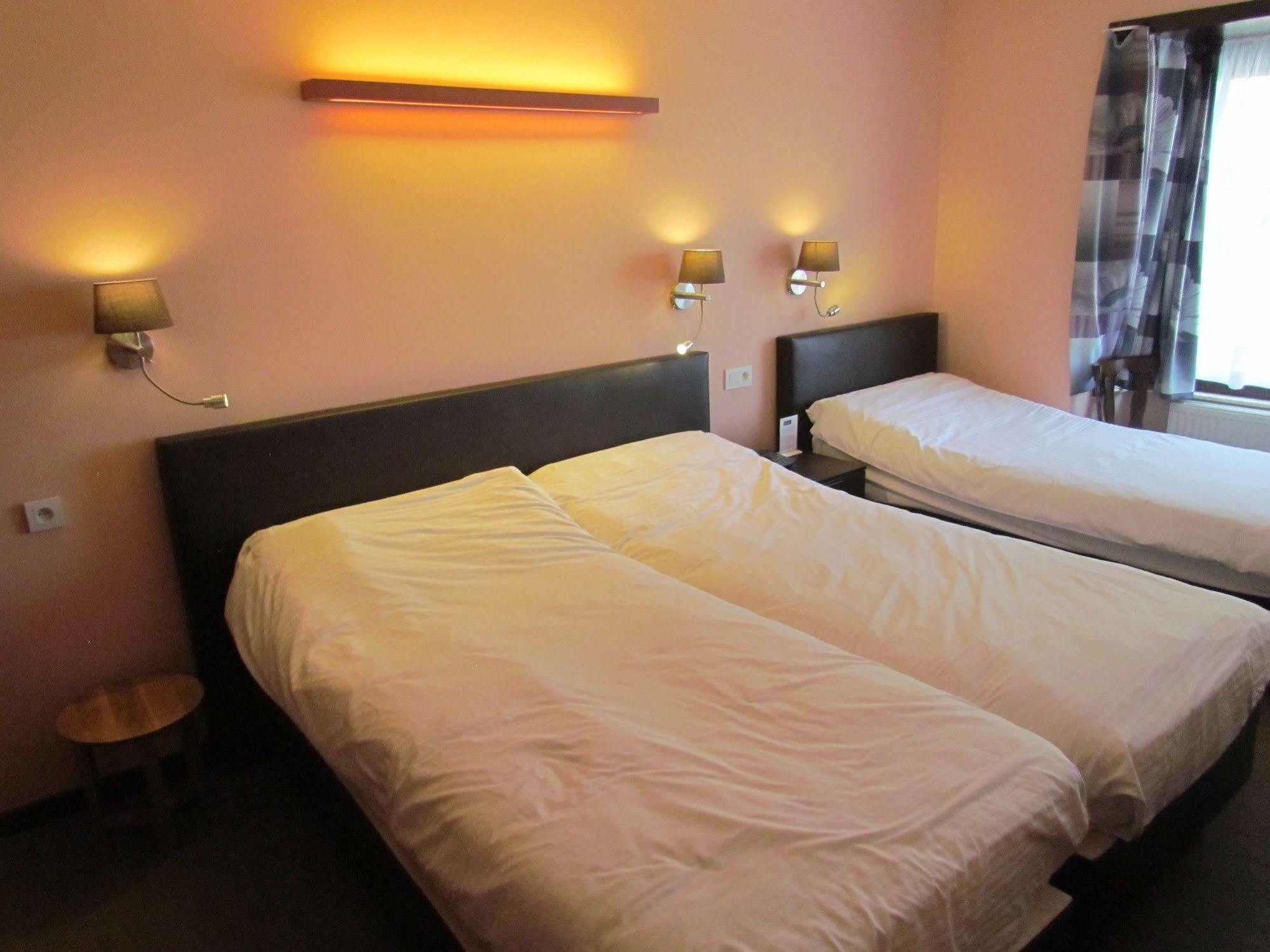 Hotel Uilenspiegel Nieuwpoort Esterno foto
