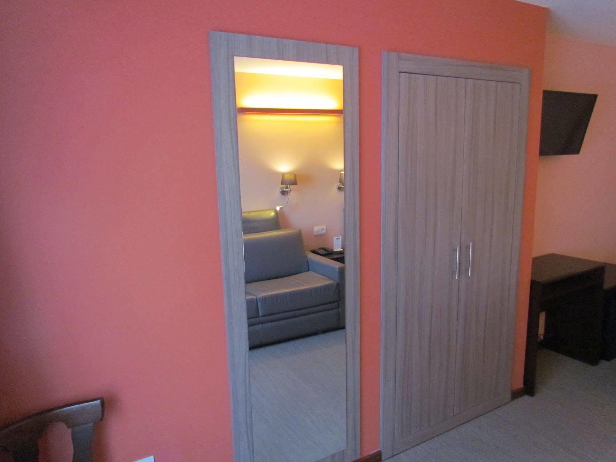 Hotel Uilenspiegel Nieuwpoort Esterno foto